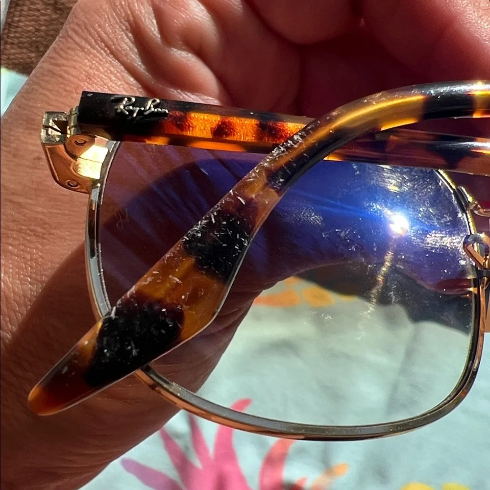 Ray-Ban Gold Sunglasses with Case - Picture 4 of 4